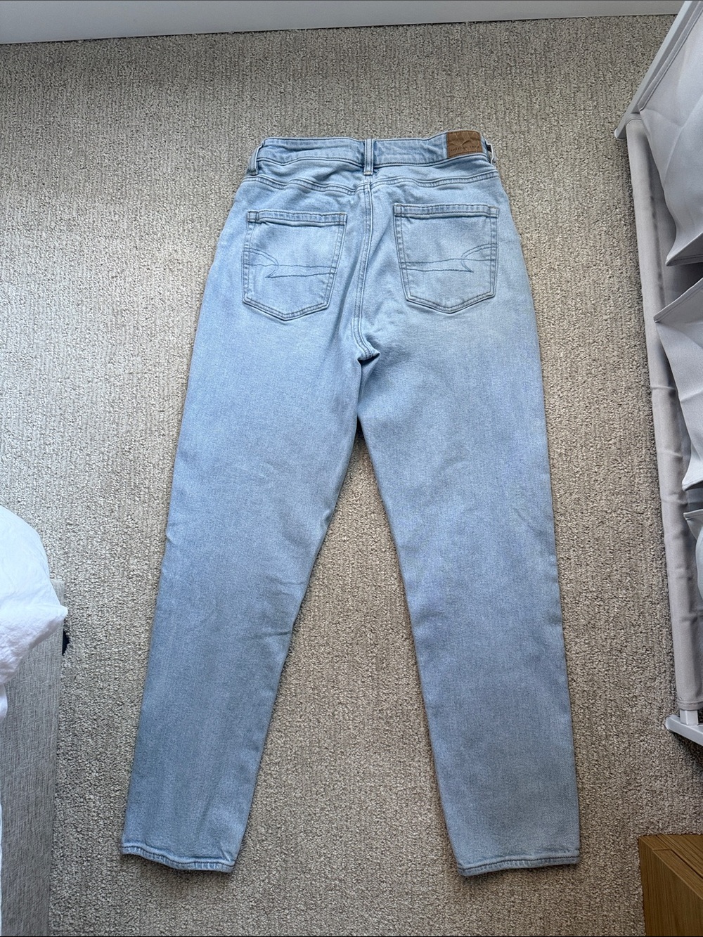 American Eagle Outfitters Light Blue High-Rise Straight Jeans - Picture 4 of 4